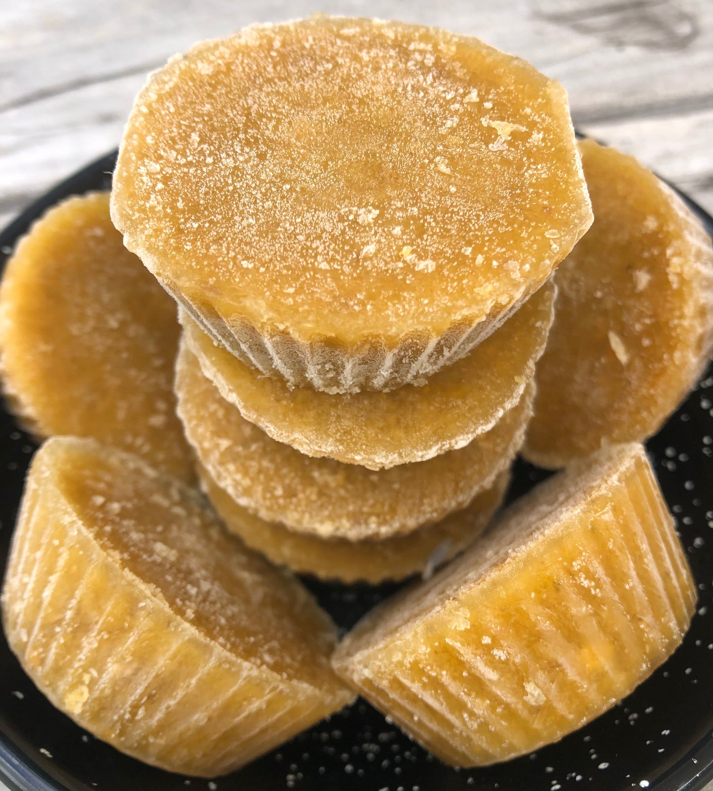 ORGANIC BONE BROTH & VEGGIE CAKES